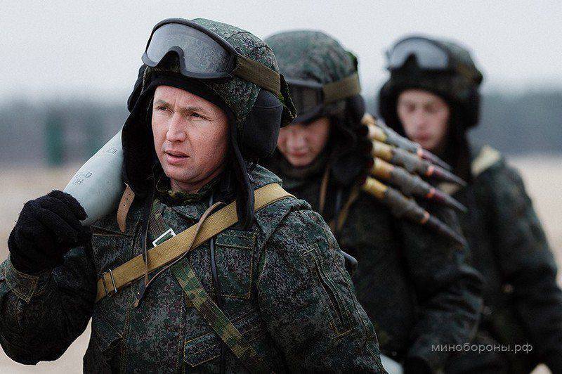 Минобороны: сегодня в ВС РФ половина военнослужащих – контрактники