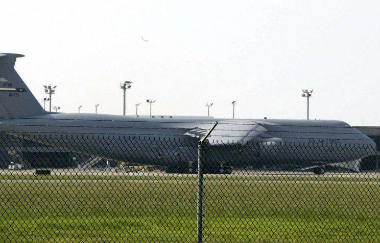 Над Ла-Маншем пропал американский военно-транспортный самолет С-135