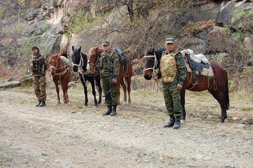Учения в горах Северной Осетии, или Зачем армии лошади?