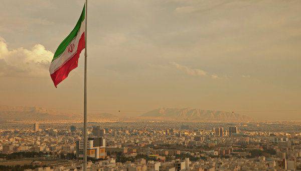 Иранский генерал: Нападение на судно иранского Красного Полумесяца приведет к войне в регионе