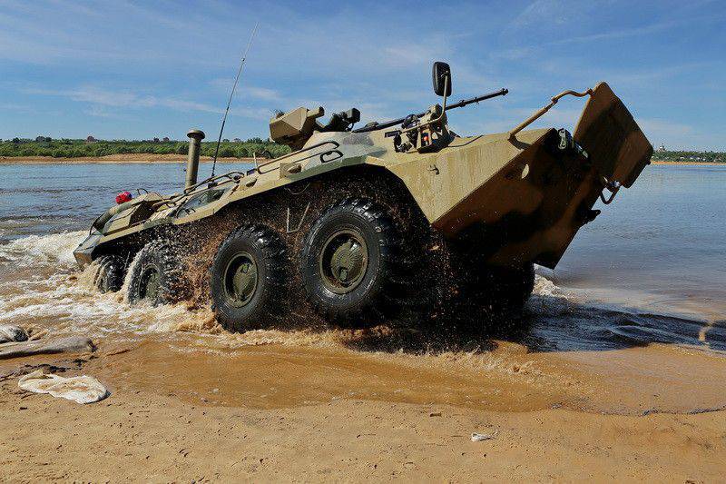Учения инженерных войск по форсированию реки