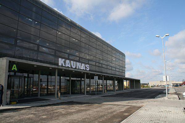 Американские и немецкие десантники "освободили" аэропорт Каунаса от литовских военнослужащих