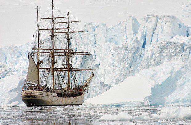 Как русские моряки открыли Антарктиду