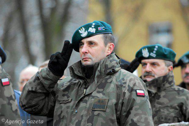 Президент Польши назначил генерала Томашицкого верховным главнокомандующим "на случай войны"