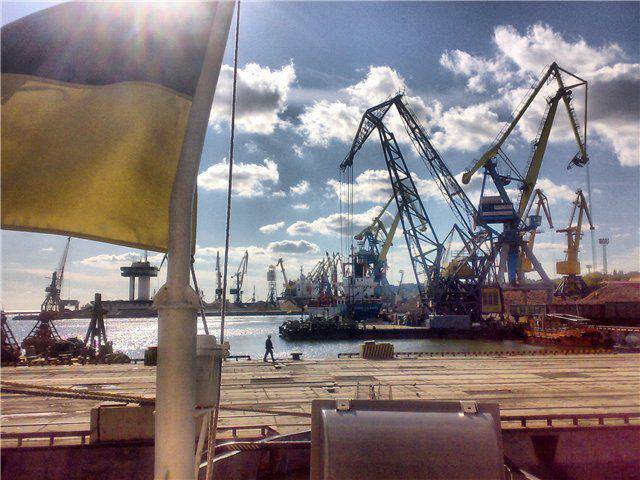 Киев фактически потерял Азовское море