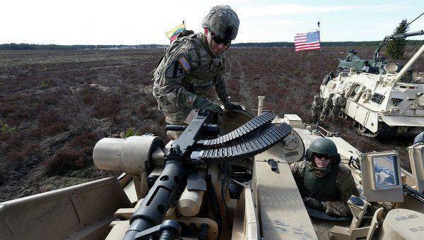 Литва и США подписали меморандум о сотрудничестве сухопутных сил