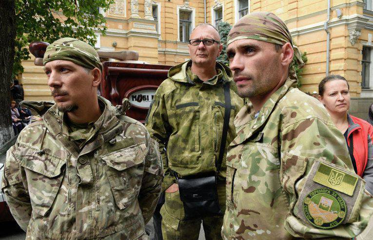 «Правый сектор» призвал украинских силовиков к неповиновению