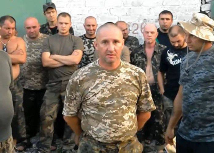 Танковый батальон ВСУ сообщил Порошенко, что больше не подчиняется командованию