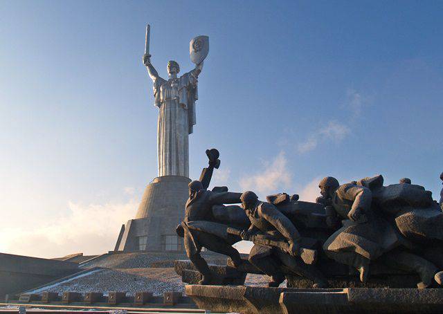В Киеве решили переименовать Национальный музей истории Великой Отечественной войны и отдельные его экспонаты