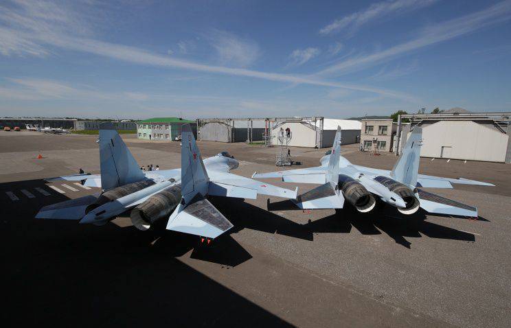 ВВС РФ получили партию многофункциональных истребителей Су-35С