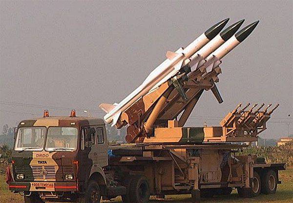 Доработанные ЗРК "Акаш" поставлены на вооружение индийской армии