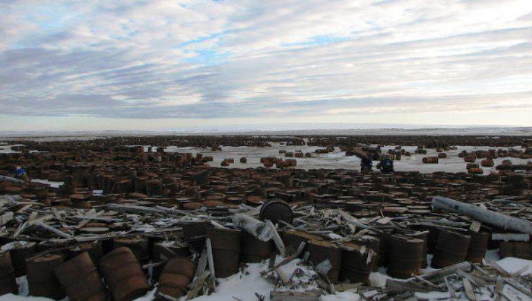 На острове Котельный специальным подразделением СФ собрано 50 т металлолома
