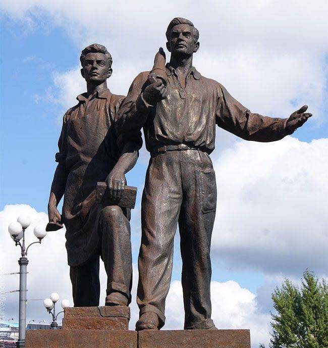 Глава города Советск Калининградской области предложил мэру Вильнюса передать городу демонтированные с Зелёного моста советские скульптуры