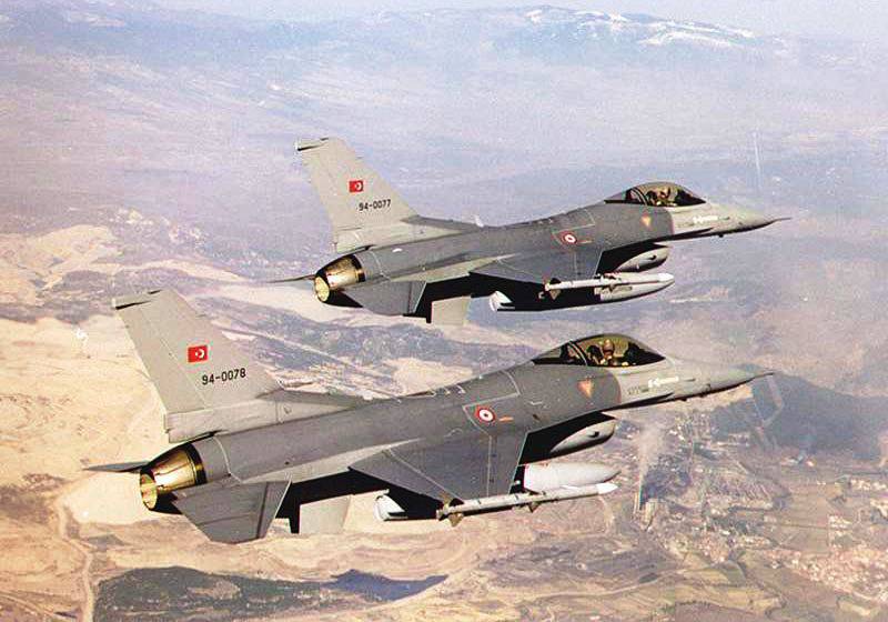 Турция намерена продлить срок службы истребителей F-16 Block 30