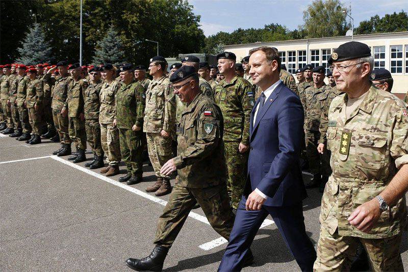 Президент Польши Дуда заявил, что видит в России угрозу