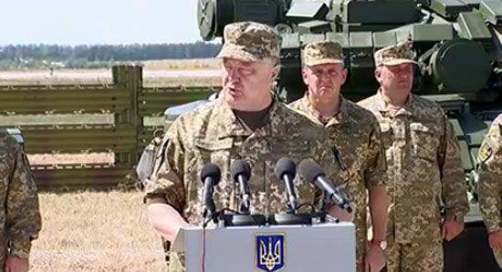 Порошенко: боеспособность украинской армии выросла в десятки раз