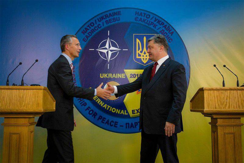 Порошенко встретил Столтенберга и в ходе пресс-конференции с сожалением сообщил, что в НАТО не готовы принять Украину в альянс
