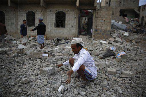 Самолёты ВВС "коалиции" нанесли удар по отелю в Сане (Йемен)