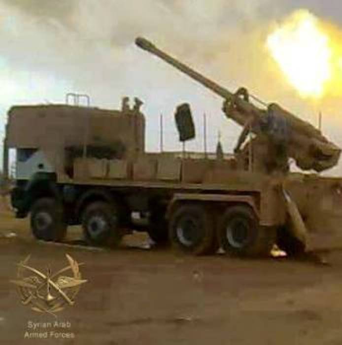Сирийская армия использует дальнобойные пушки, установленные на Mercedes 4140