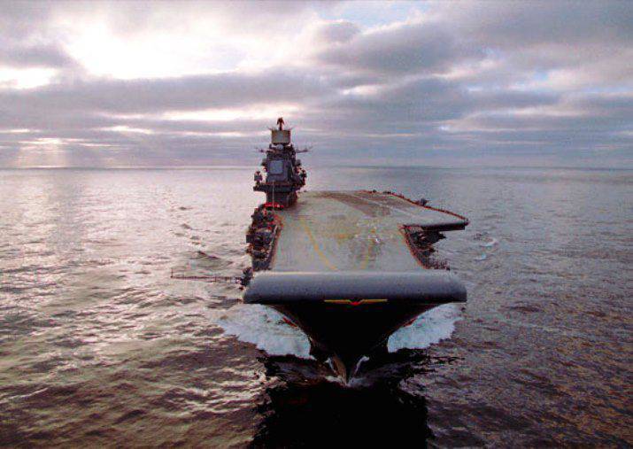 «Адмирал Кузнецов» отстрелялся по учебной цели в Баренцевом море