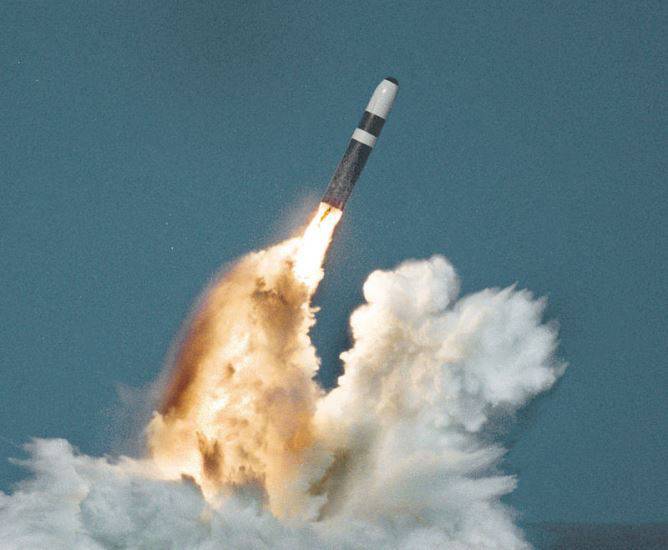В США проведены испытания ракеты «Трайдент-2»