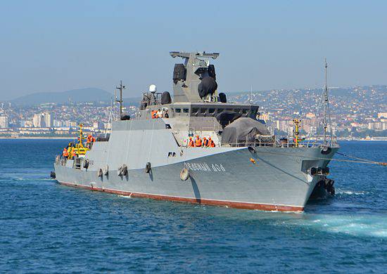 Из Новороссийска на Севастопольскую базу ЧФ РФ прибыли новейшие малые ракетные корабли "Серпухов" и "Зелёный Дол"