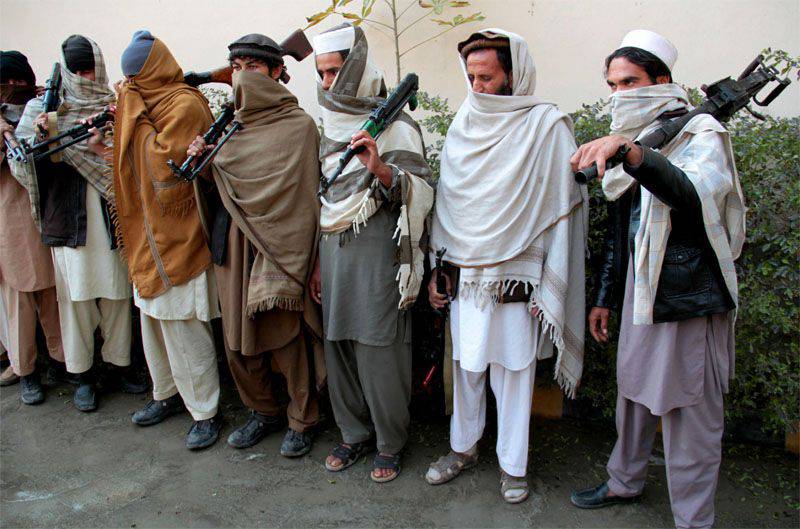 В Афганистане в плен к талибам попали молдавские граждане, находившиеся на борту потерпевшего крушение вертолёта миссии ООН