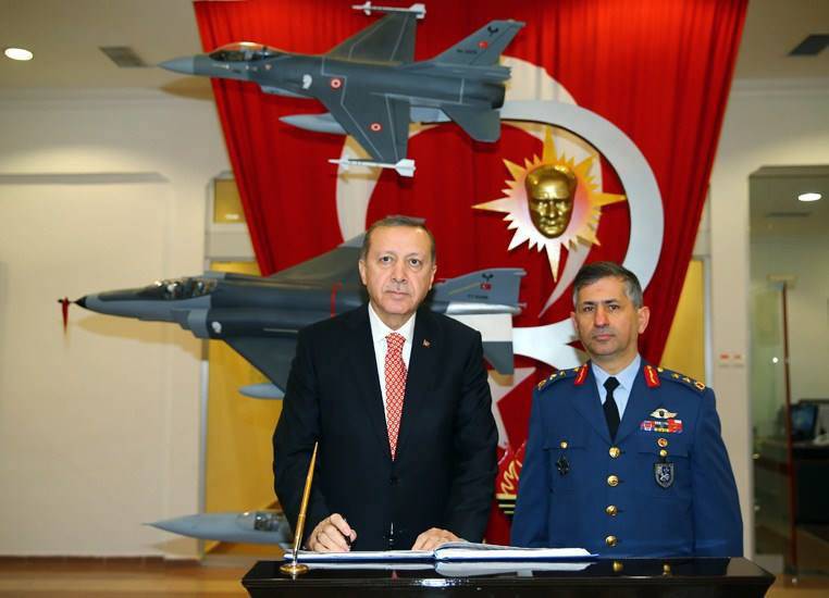 Американский журналист заявляет, что разведка США считает Турцию главной проблемой в борьбе с ИГ