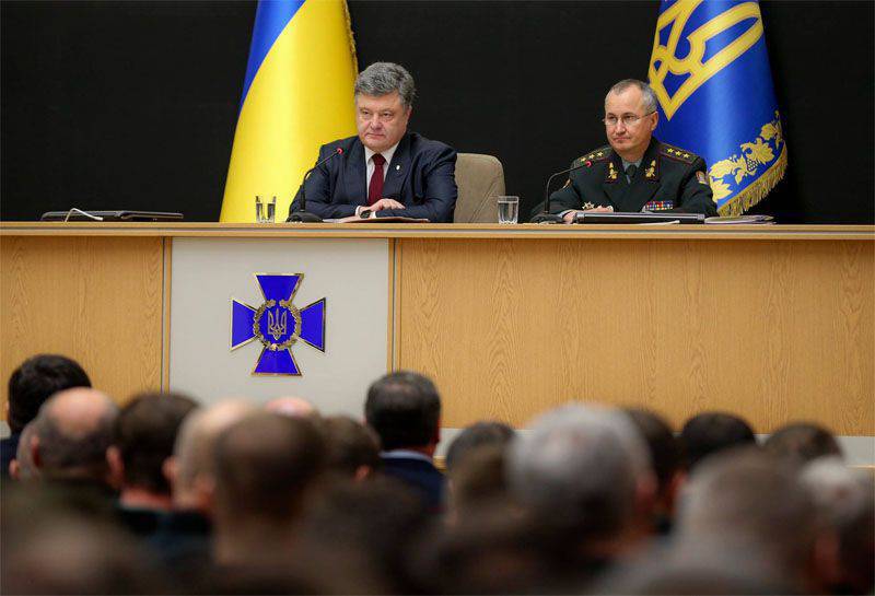 Порошенко "потребовал" создать концепцию работы украинской контрразведки