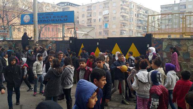 Во дворе школы на юго-востоке Турции прогремел взрыв
