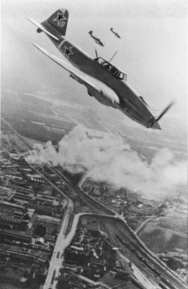 «Рельсовая война» советской авиации