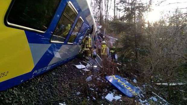 Крупная железнодорожная катастрофа в Баварии унесла жизни не менее 8 человек