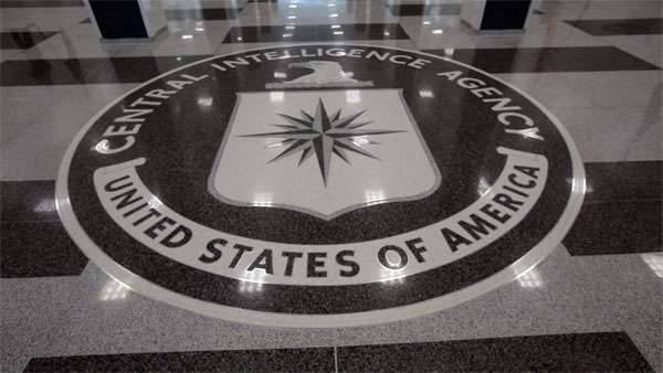 Западные СМИ: экс-сотрудник ЦРУ рассказал о том, как Обама не принял "50 предложений разведки по свержению Башара Асада"