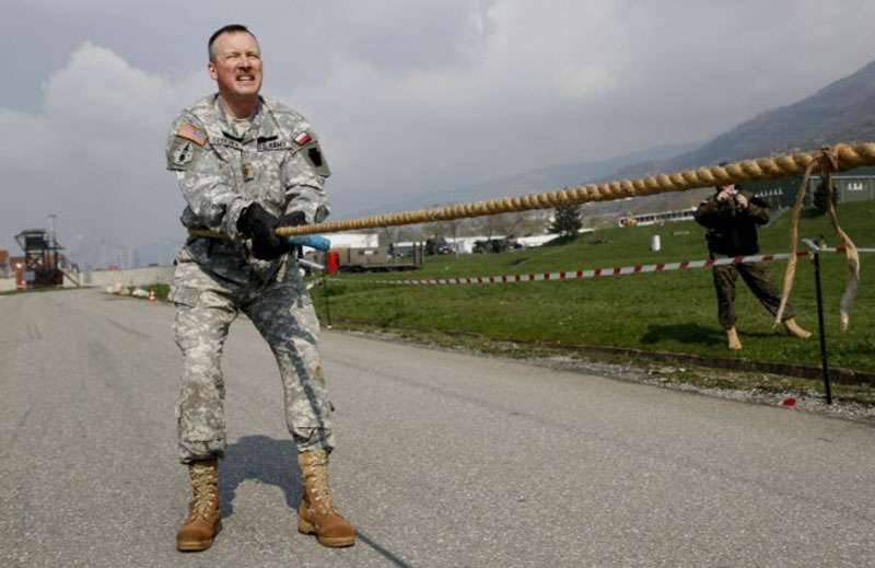 Натовские военнослужащие на военной базе в Косово отметили "весёлыми конкурсами" очередную годовщину начала бомбардировок Югославии