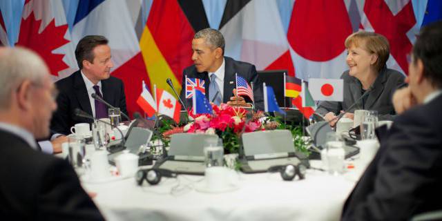 Ехидные комментарии. G7 в G8: булочка с повидлом или без?