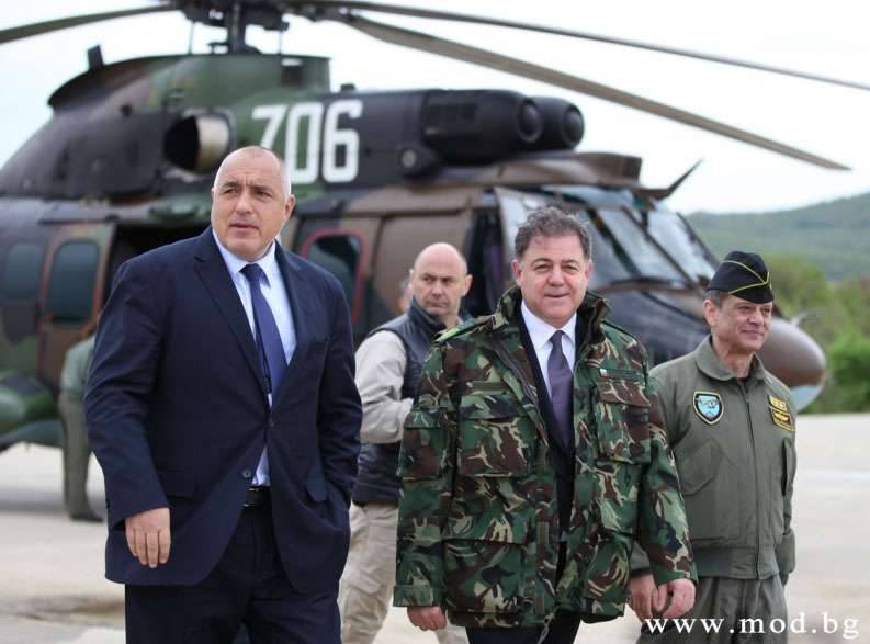 Болгарский премьер, открывая совместные учения "Ответный удар 2016": "Болгария покажет американским партнёрам славные традиции болгарской армии"