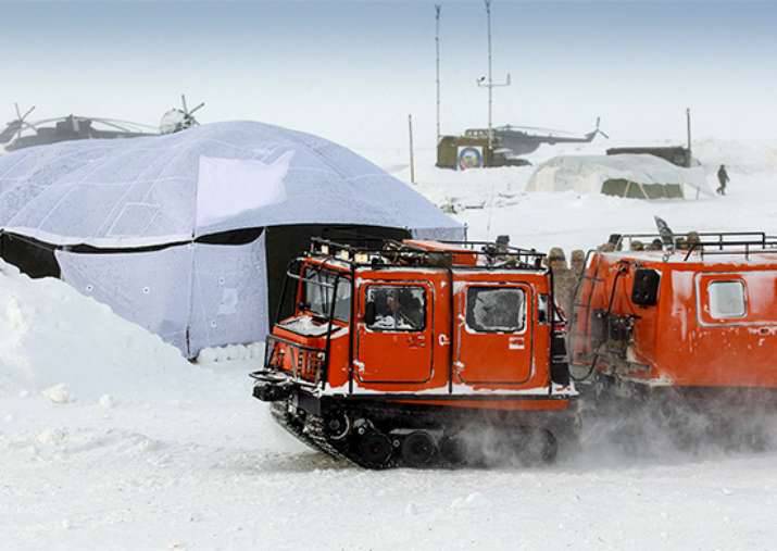 В Арктике найдена подходящая льдина для предстоящего десантирования подразделений ВДВ