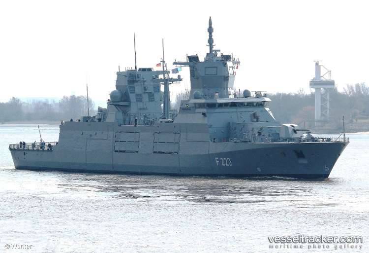 Новый фрегат ВМС ФРГ Baden-Württemberg вышел в море на испытания