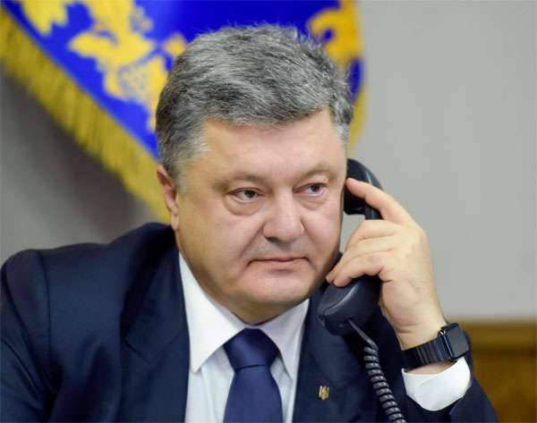 Порошенко по телефону пожаловался Меркель и Олланду на Россию и предложил ввести в Донбасс полицейскую миссию ОБСЕ