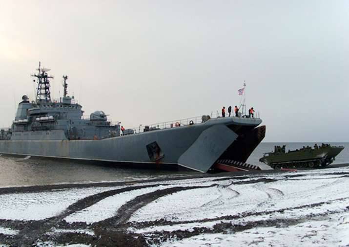 На Северном флоте стартовало учение с высадкой десанта и боевой стрельбой