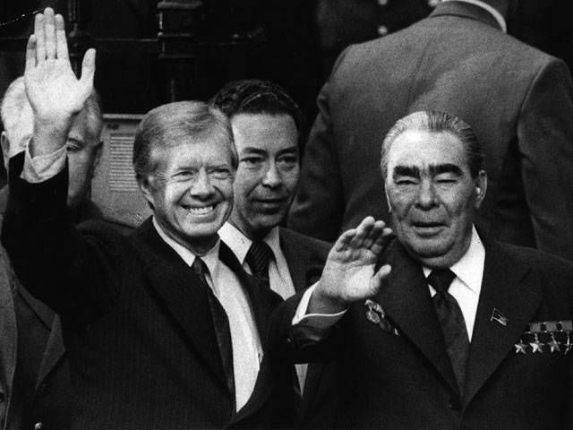 Катастрофические ошибки правительства СССР во внешней политике