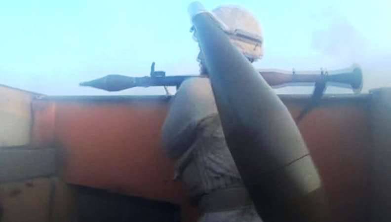 Боевик ИГ в ходе наступления на позиции отрядов «Пешмерги»: «Абдула, целься выше. Ты так нас всех поубиваешь!» (видео)