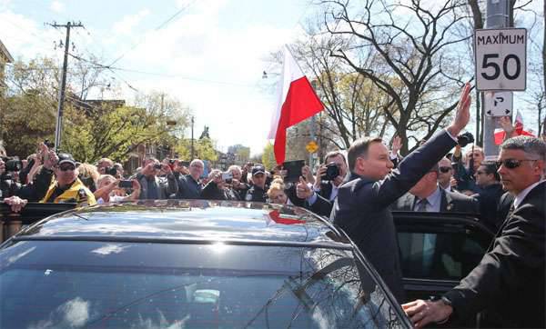 Польский президент и канадский премьер договорились вести диалог с Россией "с позиции силы"