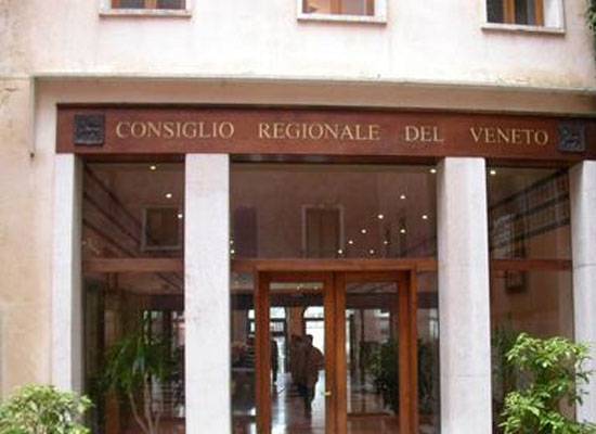 Депутаты регионального совета итальянской области Венето признали Крым и Севастополь частью России