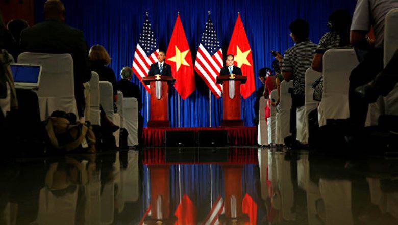 СМИ: вооружая Вьетнам, США укрепляют свои позиции в Азии