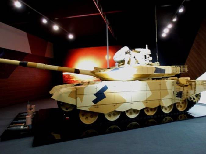 СМИ: Вьетнам может купить в РФ партию Т-90МС