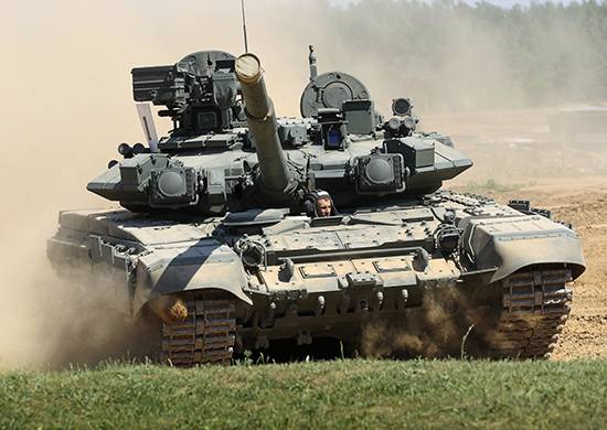 Учения с экипажами танков Т-90А в Краснодарском крае