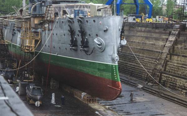 Начата подготовка к возвращению крейсера "Аврора" на прежнее место после проведения ремонтно-восстановительных работ