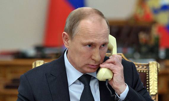 Пресс-служба Кремля сообщает о том, что в среду состоится телефонный разговор президентов России и Турции