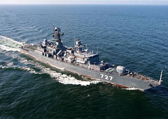 Американский эсминец "Грейвли" опасно приблизился к российскому сторожевику "Ярослав Мудрый" в акватории Средиземного моря